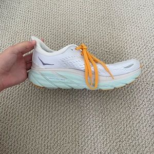 Women’s Hoka Clifton 8